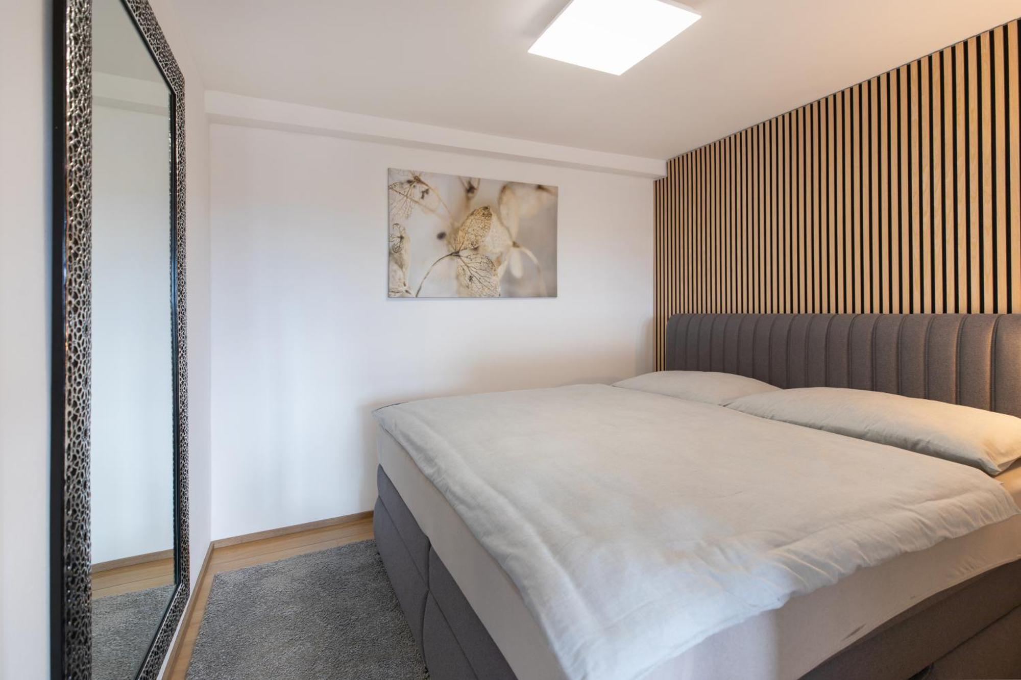 Airport Luxury Apartment & Spa Prague Exterior photo