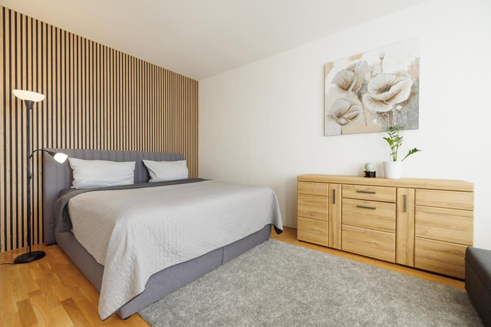 Airport Luxury Apartment & Spa Prague Exterior photo
