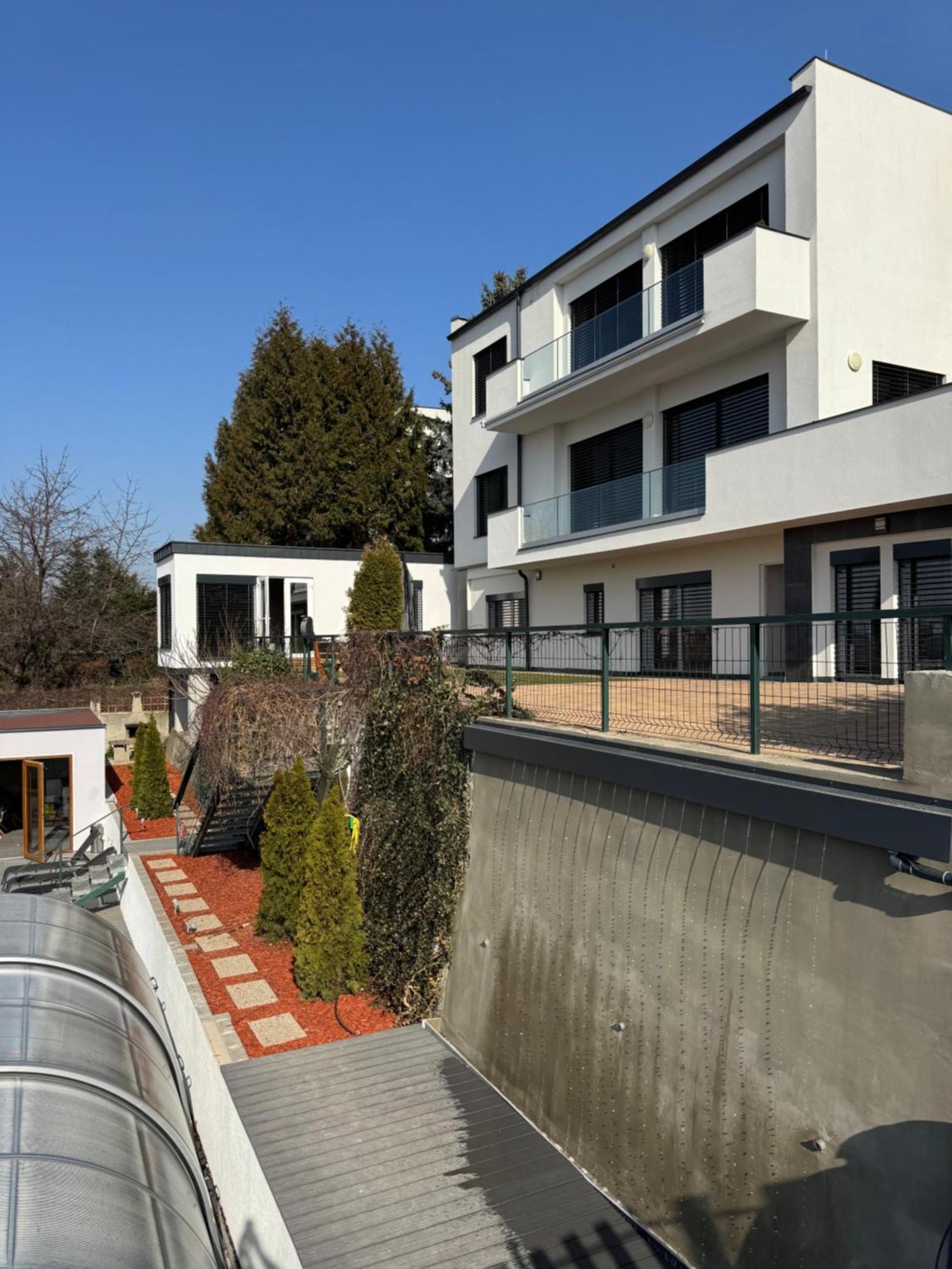 Airport Luxury Apartment & Spa Prague Exterior photo