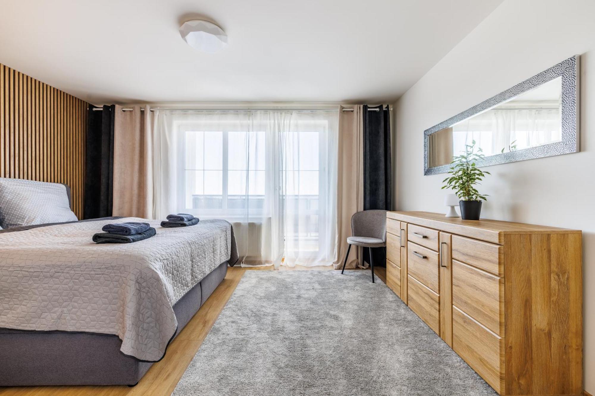 Airport Luxury Apartment & Spa Prague Exterior photo